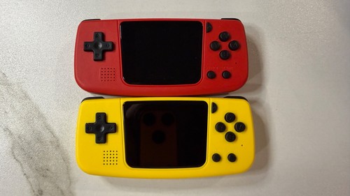 Mini retro arcade game - q,